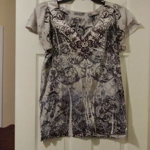 Black and white design shirt